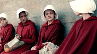 'The Handmaid's Tale': Los sombreros de las criadas estuvieron a punto de ser eliminados de la serie