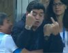 Maradona la lía en el partido entre Nigeria y Argentina del Mundial y tiene que ser atendido por los médicos