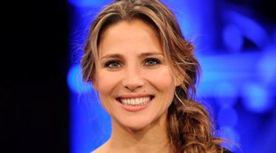 De 'Al salir de clase' a 'Tidelands': La trayectoria televisiva de Elsa Pataky