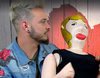 'First Dates': Aitor presenta a su inseparable muñeca hinchable y le propone un trío a Christina
