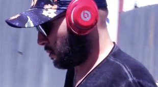 Kiko Rivera podría enfrentarse a una multa de 200 euros por conducir con auriculares