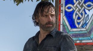 'The Walking Dead': El emotivo abrazo de Andrew Lincoln en sus últimos días de rodaje