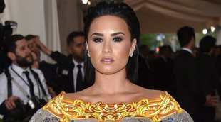 Demi Lovato permanece hospitalizada y sufre "complicaciones por sobredosis"