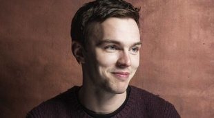 Nicholas Hoult ('Skins') protagonizará 'Crossing Swords', la nueva comedia animada de Hulu