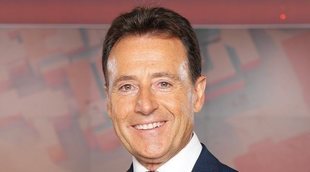 Matías Prats rapea en pleno informativo tras aceptar el reto de un freestyler: "Tengo las de perder"