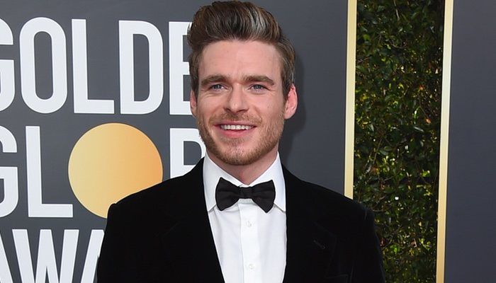 Richard Madden ya ha llegado a los Globos de Oro para protegernos a todxs <3