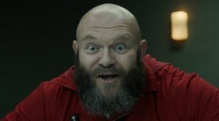 'La Casa de Papel' asalta el centro de Madrid con una impresionante lluvia de billetes