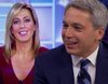 Vicente Vallés bromea en 'El hormiguero' sobre la competencia contra su mujer, presentadora de Telecinco