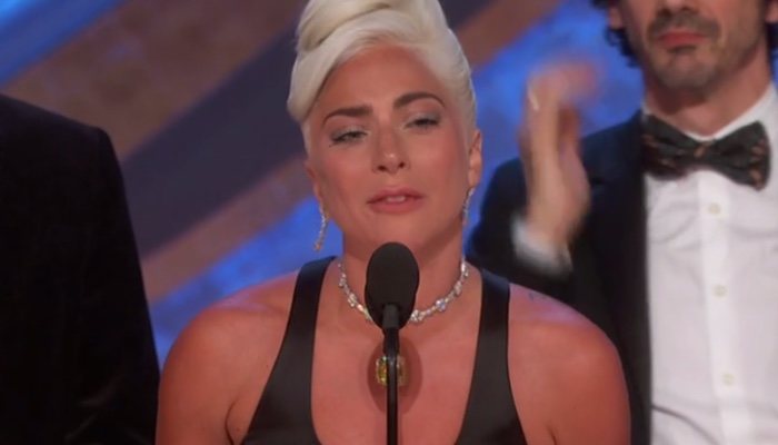 Lady Gaga está muy, muy emocionada tras ganar el Oscar a Mejor Canción Original por 