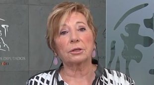 Celia Villalobos agradece a Ana Rosa que la defendiese ante las feministas a la salida del Parlamento andaluz
