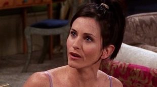 'Friends': Courteney Cox recrea una de las escenas más míticas de la serie en la vida real