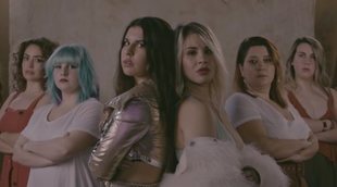 El reivindicativo videoclip de "Lo que es nuestro", con Lucía y Natalia Gil rodeadas de estrellas televisivas