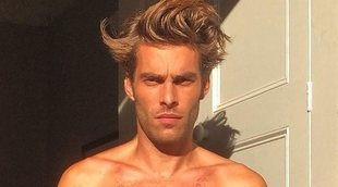 Jon Kortajarena impacta con un provocador desnudo de cintura para abajo