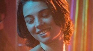 'Cuéntame cómo pasó': La tensión amorosa entre María y su nuevo profesor brotará en el 20x02