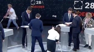 Indignación entre las limpiadoras de RTVE: "La que salió a plató no ha cogido una mopa en 10 años"