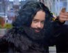 Emilia Clarke ('Juego de Tronos') se pasea por NY disfrazada de Jon Snow: "Soy Kit Harington sin abdominales"