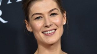 Rosamund Pike protagonizará la adaptación de "La rueda del tiempo"