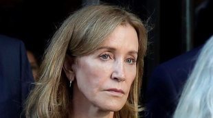 Felicity Huffman sale de la cárcel tras cumplir 11 días de condena por el caso de los sobornos universitarios