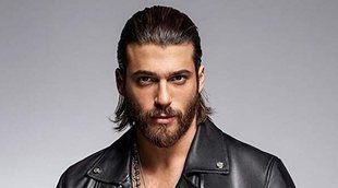 Can Yaman ('Erkenci Kus') rescata a una fan que se arrojó al río tras intentar besarle en su cumpleaños