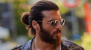 Can Yaman es recibido por una marea de fans en su llegada a España