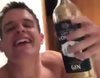 Críticas a Arkano tras publicar un vídeo borracho con una chica desnuda en la cama