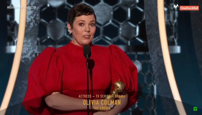 Olivia Colman cumple los pronósticos y se hace con el Globo de Oro a Mejor Actriz de Drama por 'The Crown'.
