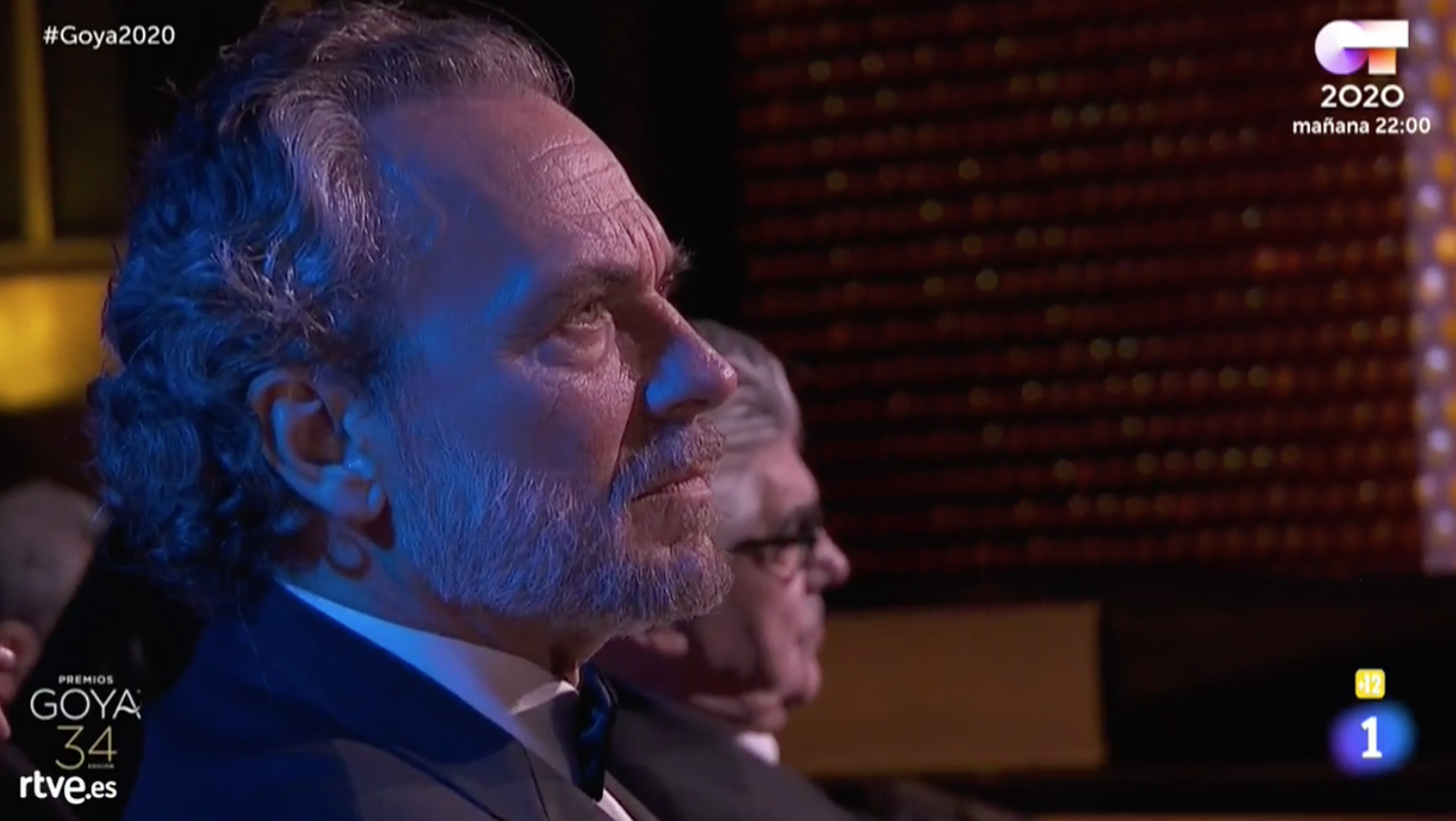 Mariano Barroso realizando su discurso con el permiso de Nemo Bandeira