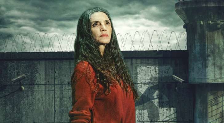 Ángela Molina, por la mañana cruzando #LaValla, y por la noche entregando un