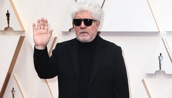 - ¿Quién quiere llevarse el Oscar?
Almodóvar: Yo.