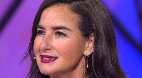 Telecinco domina en el late night gracias a la extensa emisión de 'Déjate querer'