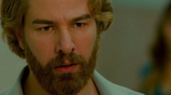 Antena 3 (14,8%) sigue dominando la tarde frente a Telecinco (14,4%)