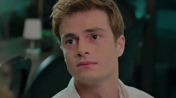 Tan solo Antena 3 logra el doble dígito en el prime time y el late night