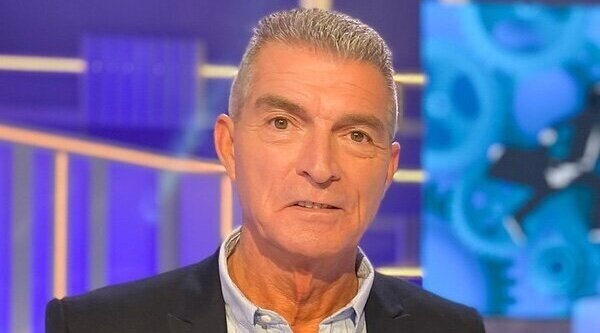 La 1 mantiene el control matinal (14,8%) con 'La hora de La 1', pero 'Aruser@s' acecha