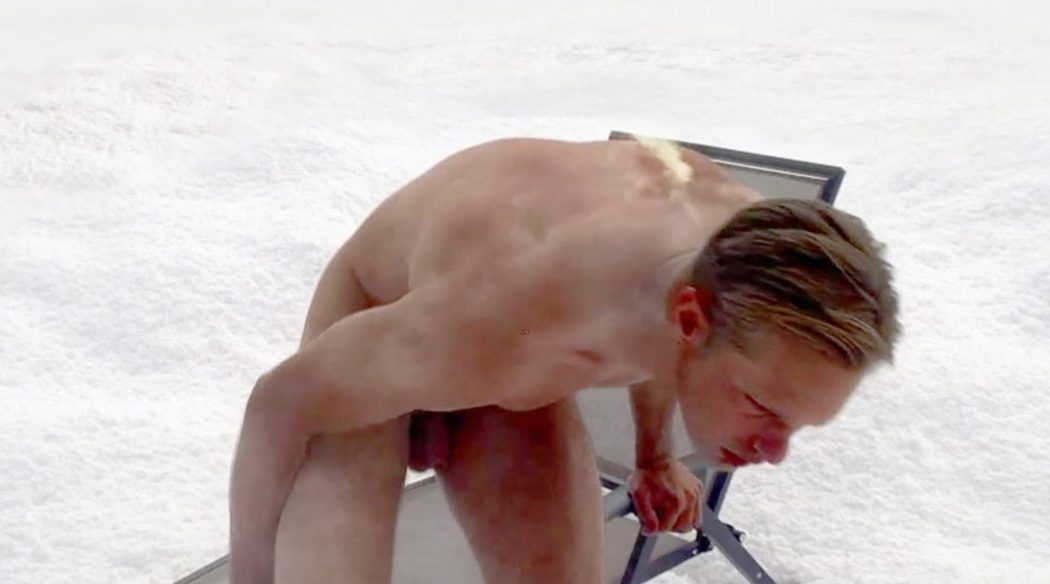 Alexander Skarsgard, desnudo, enseña el pene en 'True Blood'