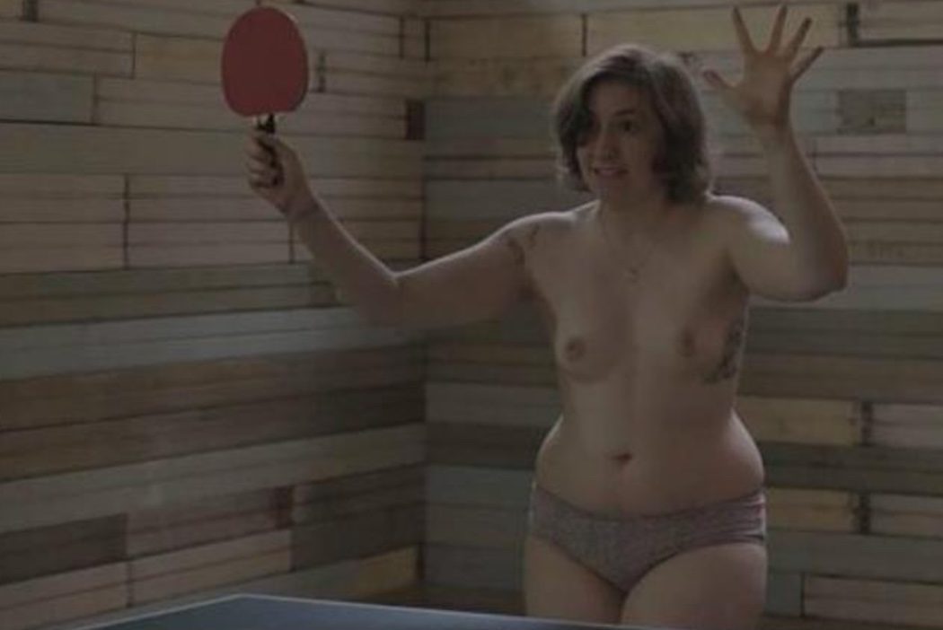 Lena Dunham, desnuda, enseña las tetas en 'Girls'