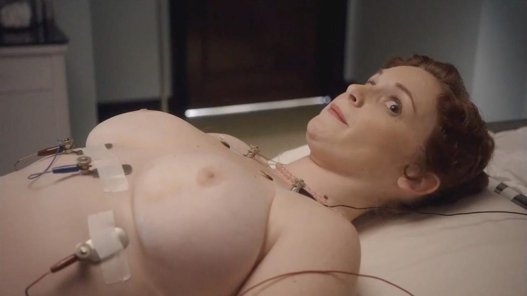 Emily Kinney, desnuda, enseña las tetas en 'Masters of Sex'