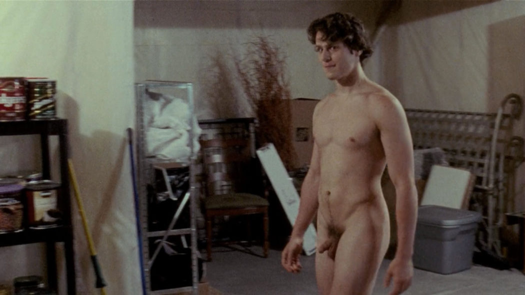 Jonathan Groff, completamente desnudo, enseña el pene en "Twelve Thirty"