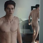 Spencer Neville, completamente desnudo, enseña el culo en 'The Deleted'