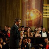 Hugh Laurie dando su discurso