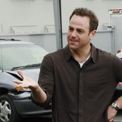 Paul Adelstein es Cooper Freedman