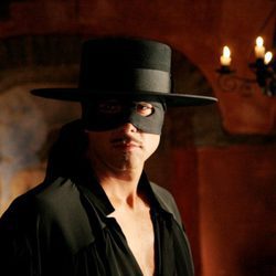 El Zorro, la espada y la rosa