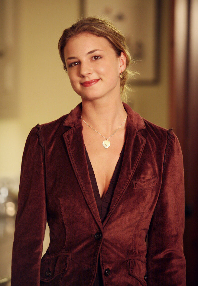 Emily Vancamp en la serie estadounidense 'Cinco hermanos'