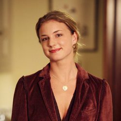 Emily Vancamp en la serie estadounidense 'Cinco hermanos'