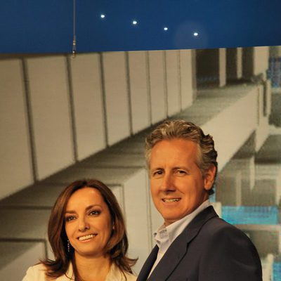 Pepa Bueno con Lorenzo Milá