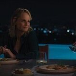 Helen Hunt en el 4x02 de 'Hacks'