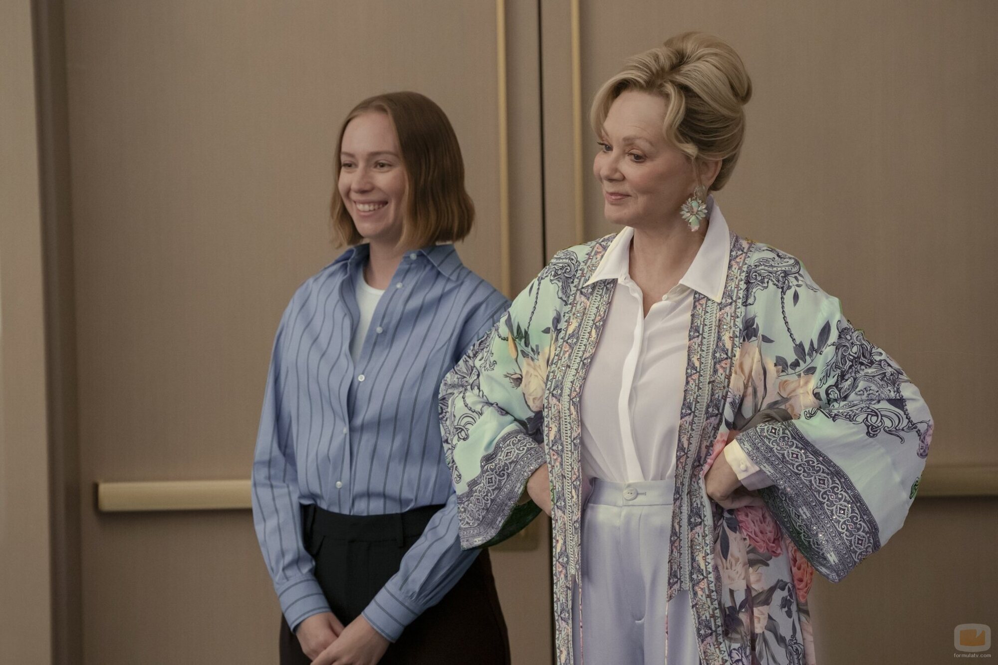 Jean Smart y Hannah Einbinder en Capítulo 3 titulado 'Lo que pasa en Las Vegas' de 'Hacks'