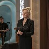 Jean Smart en 4x05 'Cara cliqueable' de 'Hacks'