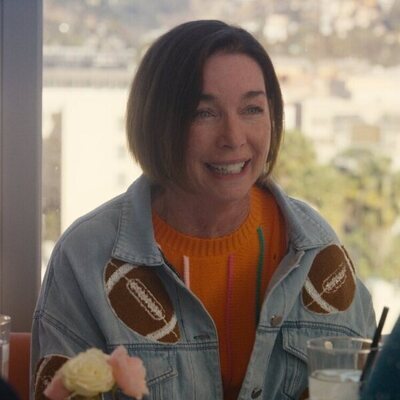 Julianne Nicholson en Capítulo 5 titulado 'Cara cliqueable' de 'Hacks'