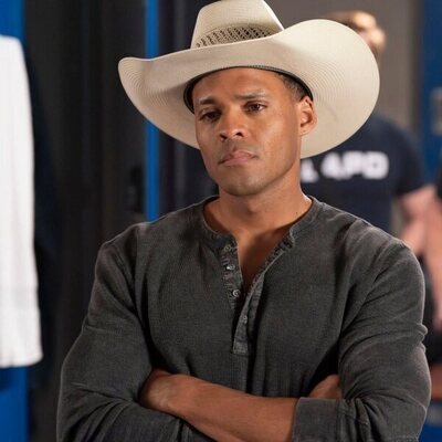 Deric Augustine en el 7x16 de 'The Rookie'