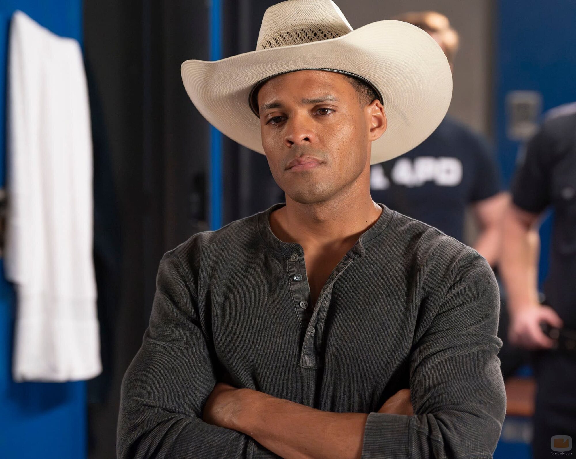 Deric Augustine en el 7x16 de 'The Rookie'